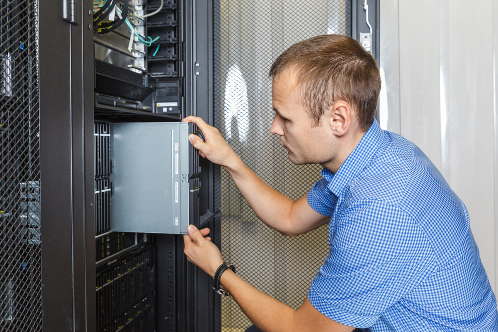 المراقب (Hypervisor)